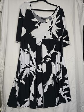 Lane Bryant 14/16 Black and White Abstract Dress